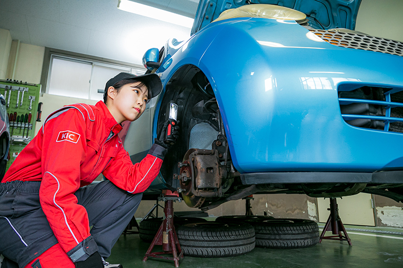 女子学生の方へ 専門学校 久留米自動車工科大学校 旧 久留米工業技術専門学校